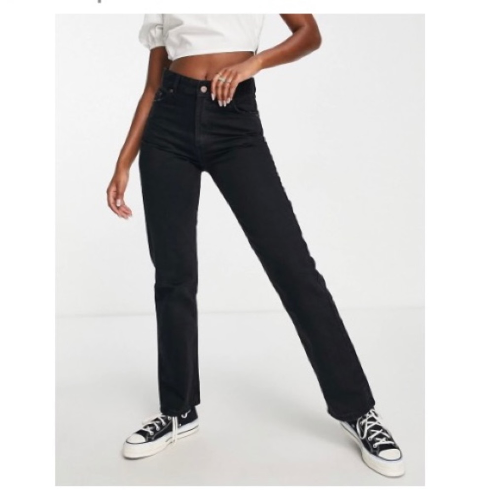 Bershka NWT black straight slim jeans size 2
